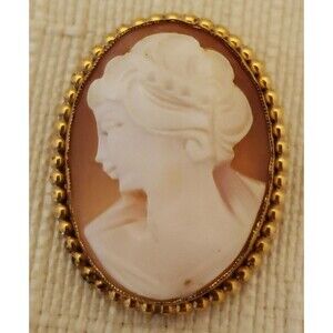 Vintage Theda 1/20-12 K G.G Genuine White Cameo with Beige Background, Gold Trim